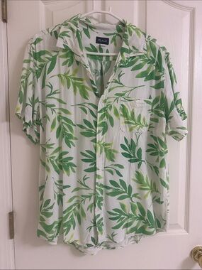 The Children's Place White Short-Sleeve Button Shirt with Green Leaf Print